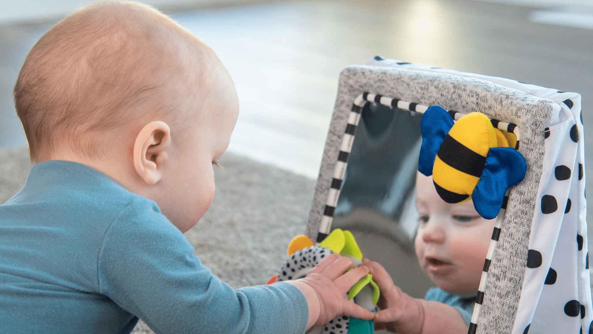 Sassy_Tummy_Time_Floor_Mirror